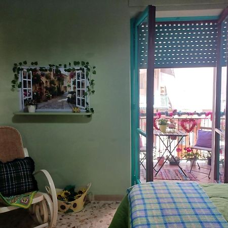 לינה וארוחת בוקר פורטיצ'י La Terrazza Di Monica & Teresa מראה חיצוני תמונה