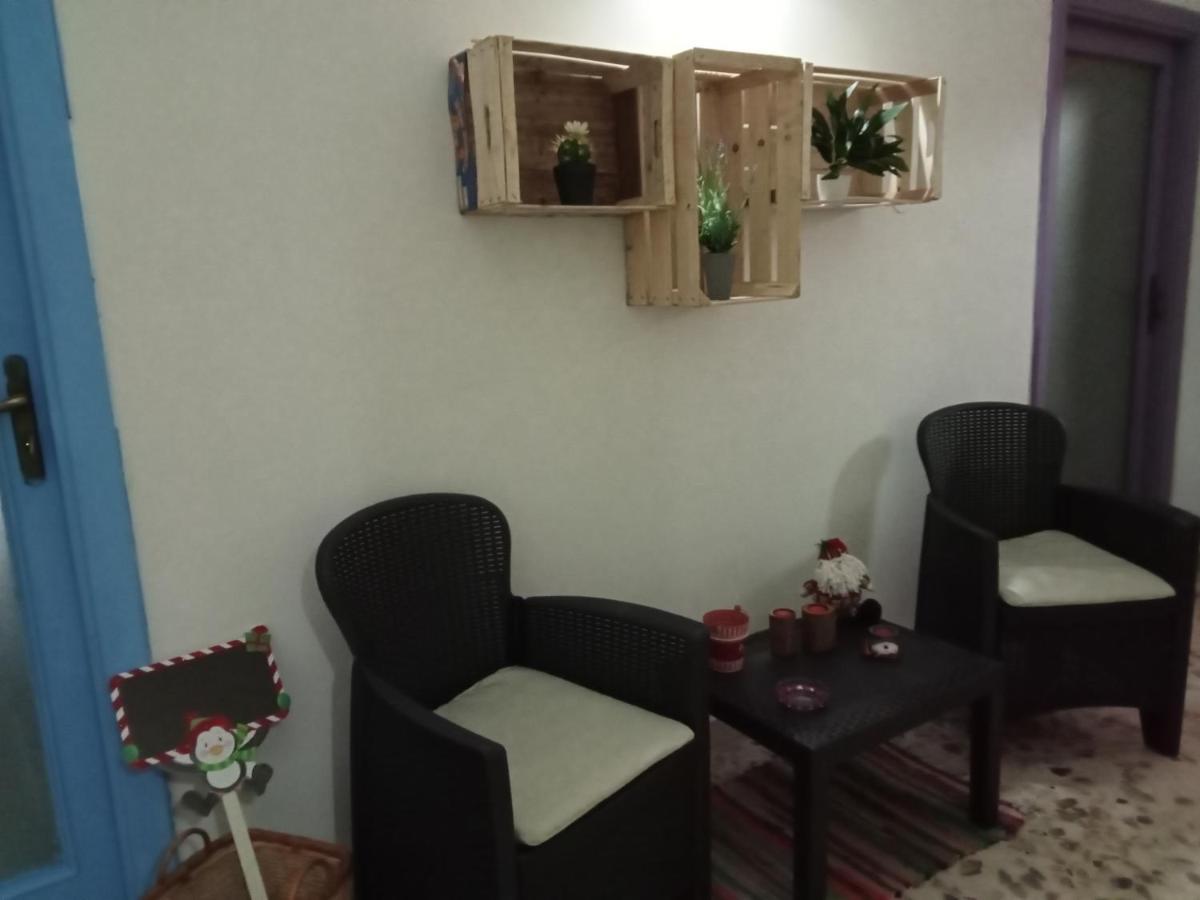 לינה וארוחת בוקר פורטיצ'י La Terrazza Di Monica & Teresa מראה חיצוני תמונה
