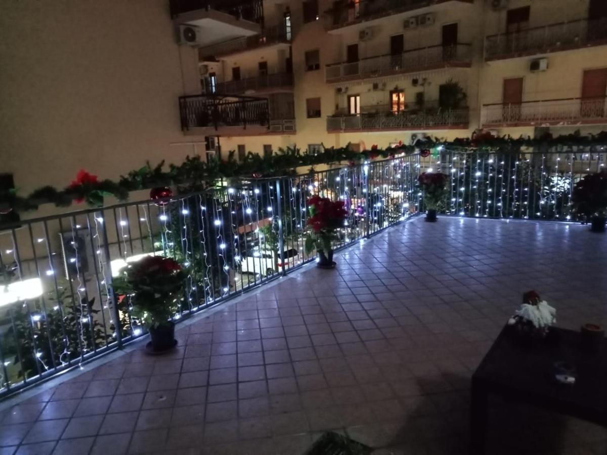 לינה וארוחת בוקר פורטיצ'י La Terrazza Di Monica & Teresa מראה חיצוני תמונה
