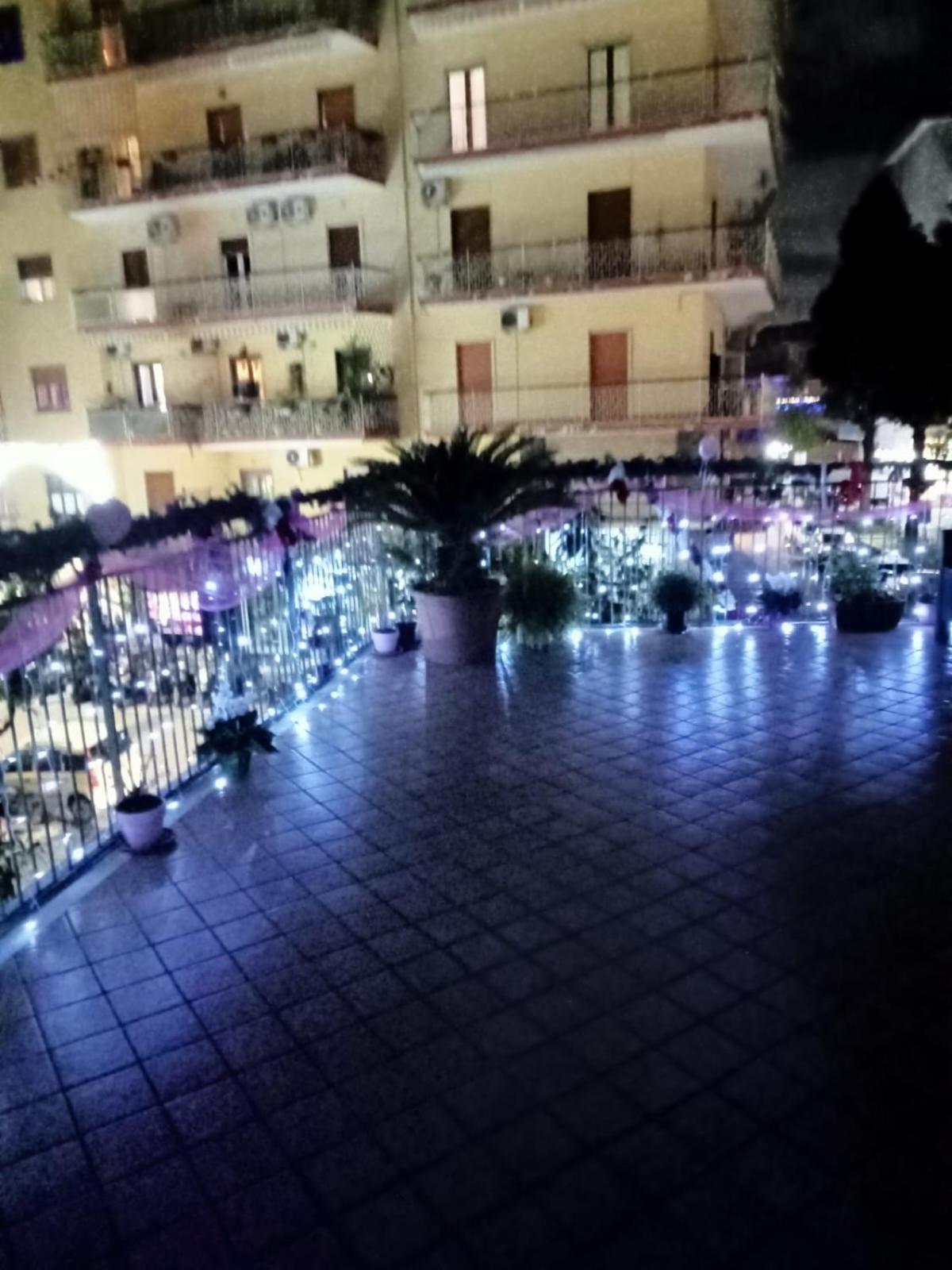 לינה וארוחת בוקר פורטיצ'י La Terrazza Di Monica & Teresa מראה חיצוני תמונה