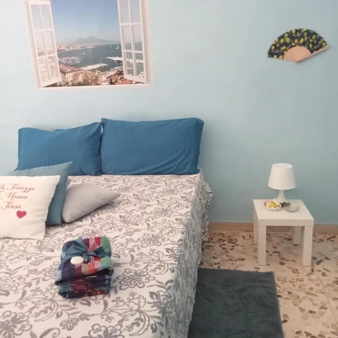 לינה וארוחת בוקר פורטיצ'י La Terrazza Di Monica & Teresa מראה חיצוני תמונה