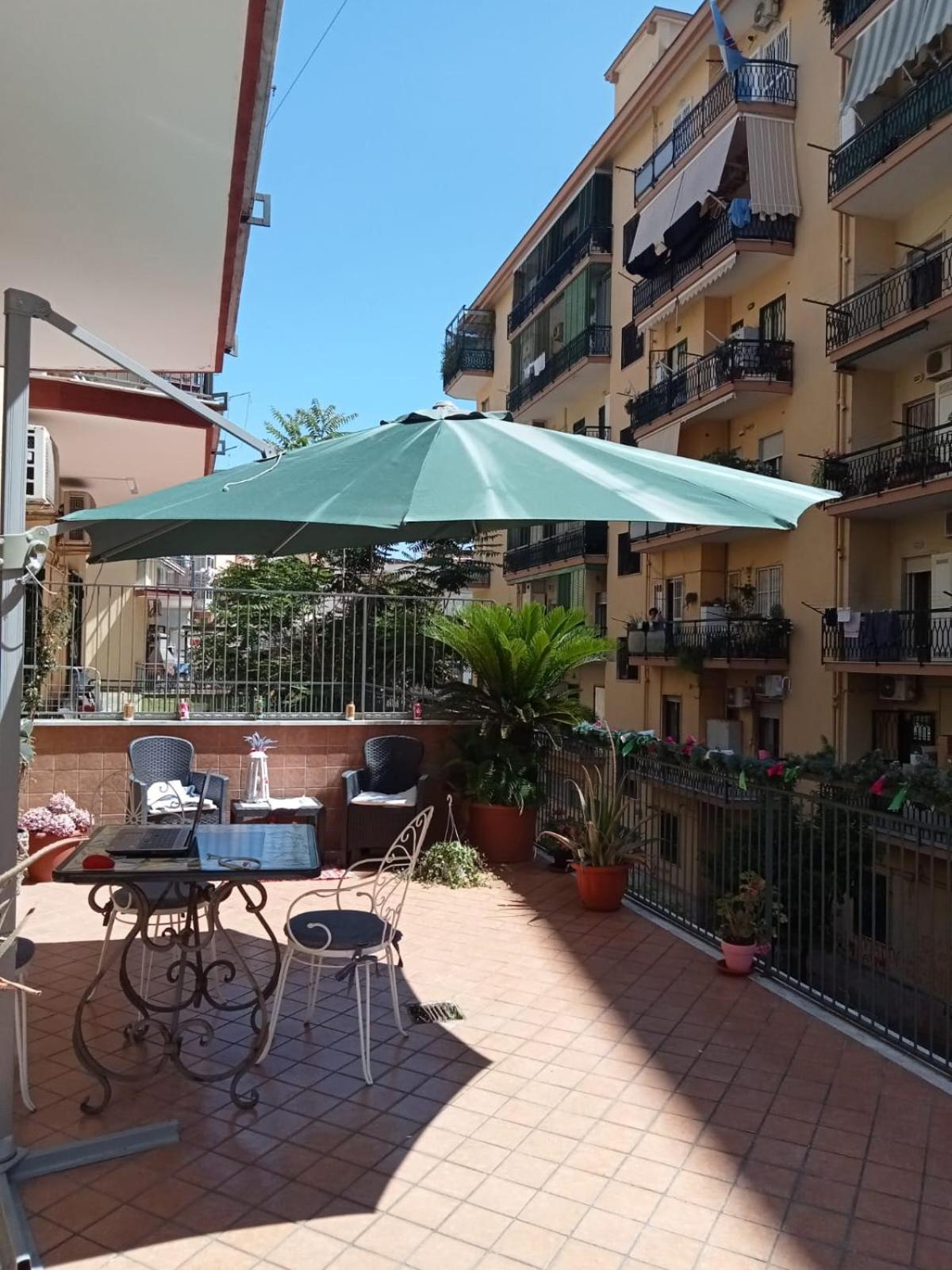 לינה וארוחת בוקר פורטיצ'י La Terrazza Di Monica & Teresa מראה חיצוני תמונה