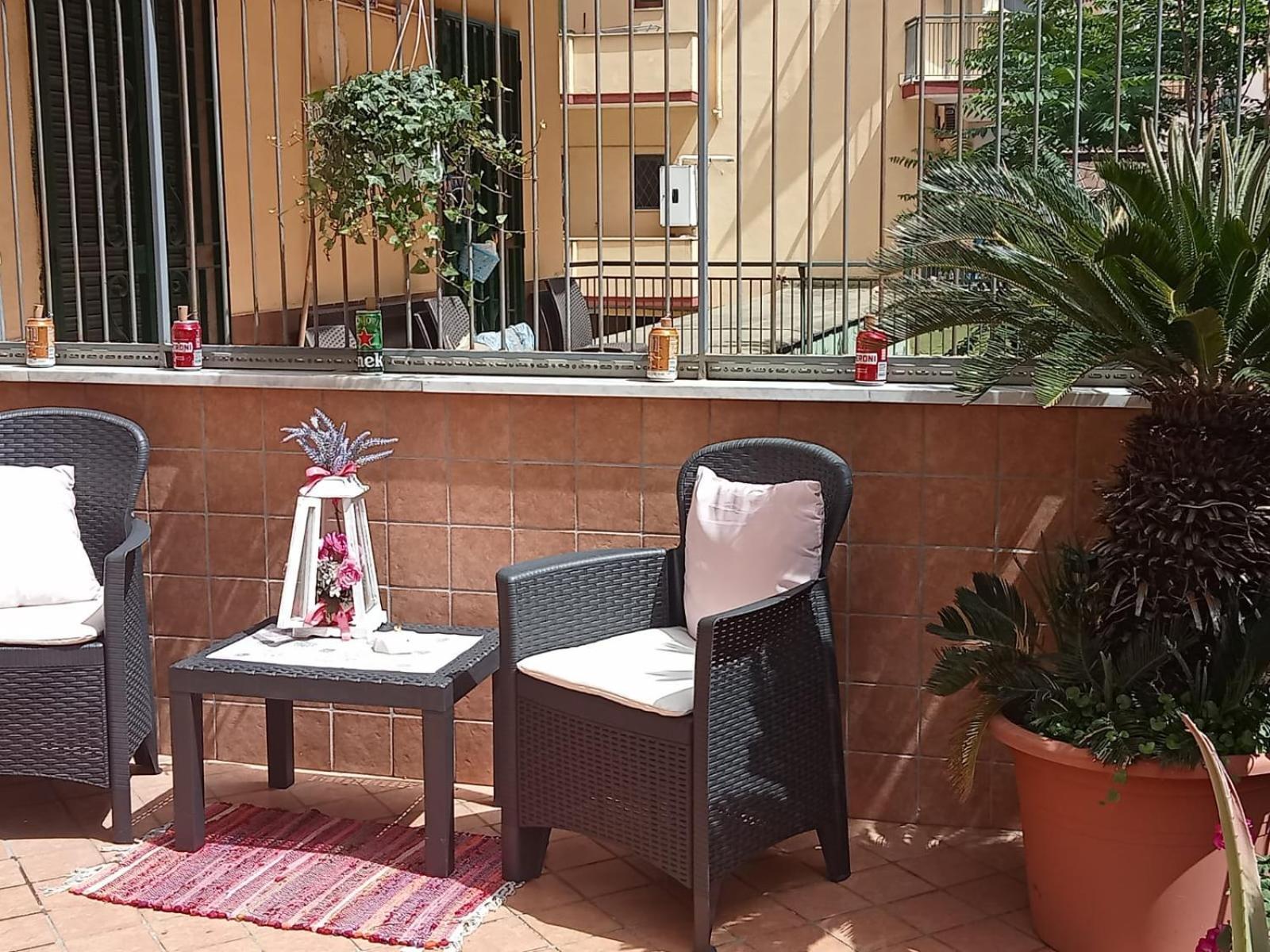לינה וארוחת בוקר פורטיצ'י La Terrazza Di Monica & Teresa מראה חיצוני תמונה