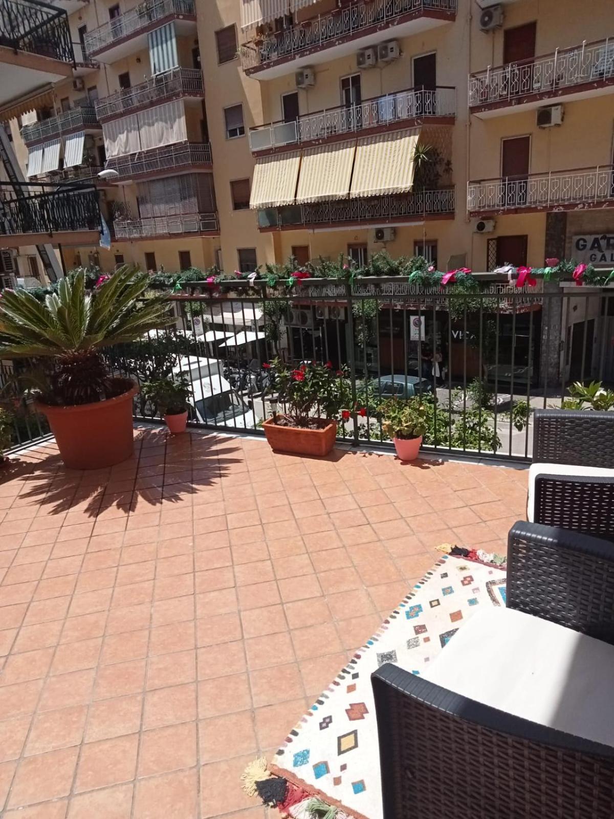 לינה וארוחת בוקר פורטיצ'י La Terrazza Di Monica & Teresa מראה חיצוני תמונה