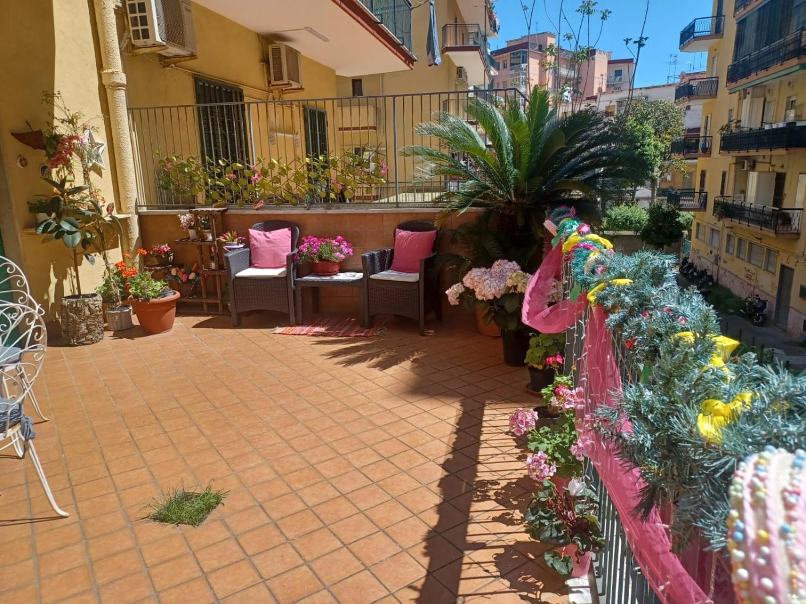 לינה וארוחת בוקר פורטיצ'י La Terrazza Di Monica & Teresa מראה חיצוני תמונה