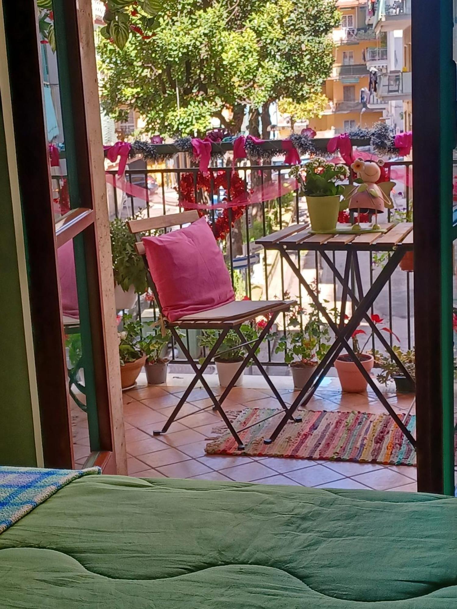 לינה וארוחת בוקר פורטיצ'י La Terrazza Di Monica & Teresa מראה חיצוני תמונה